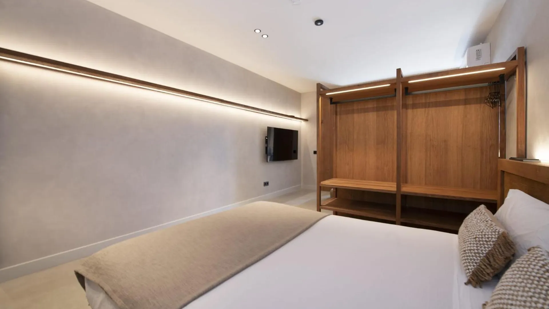 Apartamentos Balisse Castelldefels 0*,