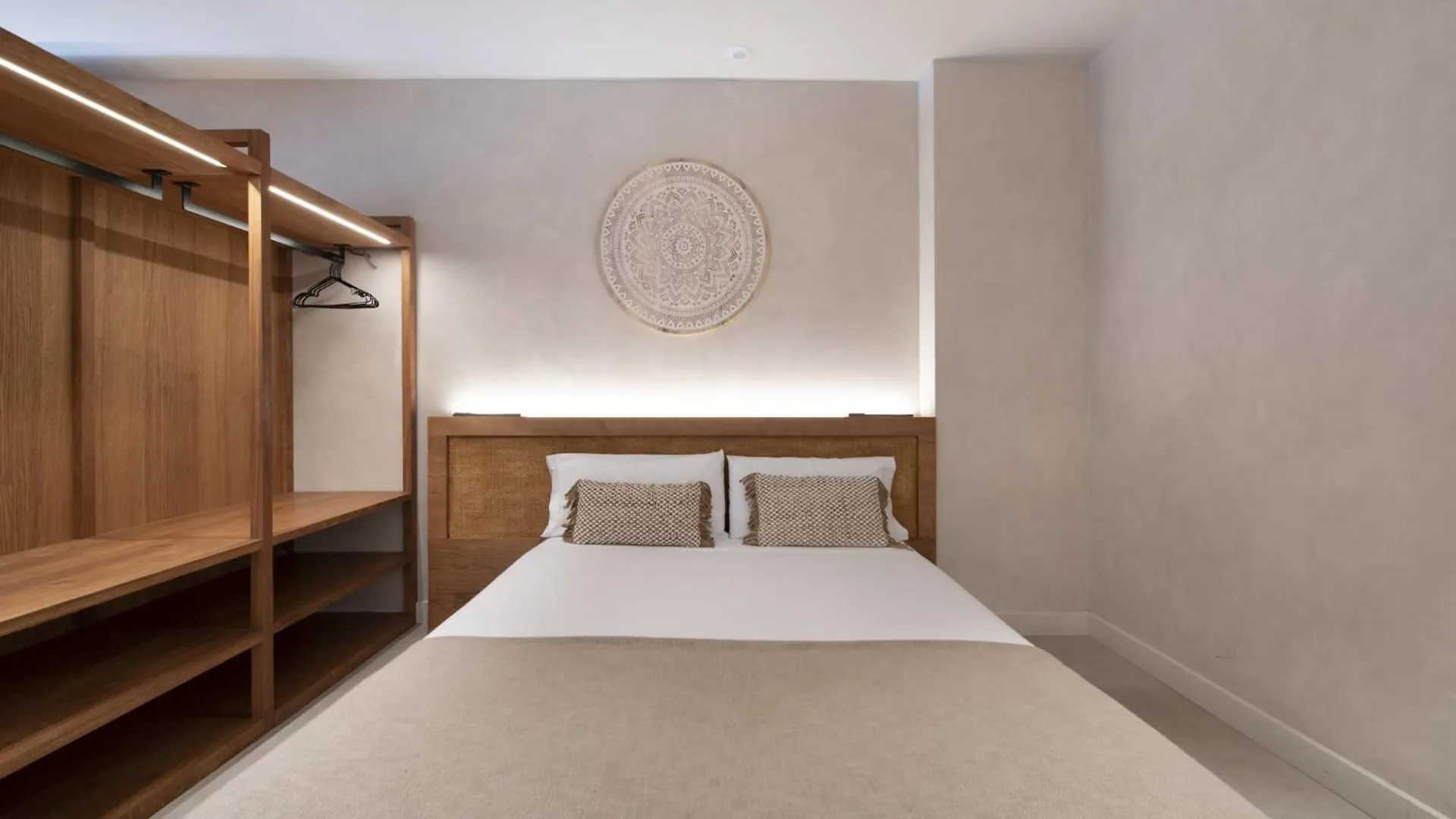 Apartamentos Balisse Castelldefels 0*,  Spagna